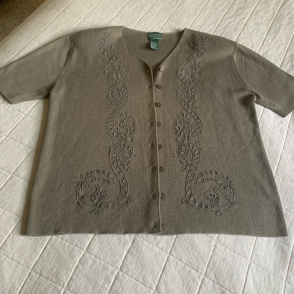 Vintage Women’s Cardigan Sweater Size Medium
